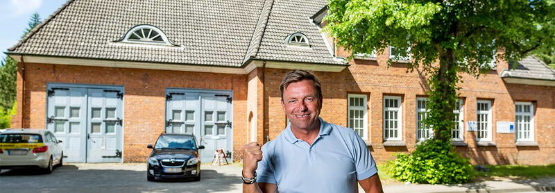 Firmensitz Stapelfeldt Bauunternehmung Geesthacht Düneberger Straße 83 Mario Stapelfeldt für Großraum Hamburg, Lauenburg & Lüneburg Feuerwache alte Pulverfabrik Neubau Industriebau Anbau Umbau Sanierung Bauwerksabdichtung Horizontalsperren