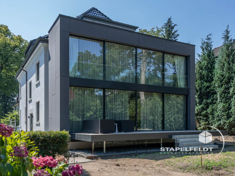 Bauunternehmen für Hamburg - Haus bauen in Altona - Sanierung, Umbau & Anbau an Kaffeemühlenhaus - privater Wohnungsbau / Wohnbau