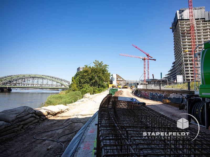 Bauunternehmen für Hamburg - Bauen in der HafenCity - Sanierung / Ausbau / Umbau Fahrradwege, öffentliche Wege - öffentlicher Bau Kindergarten Bautätigkeiten für öffentliche Auftraggeber