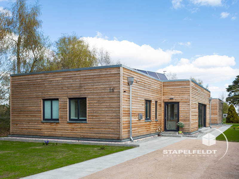 Bauunternehmen für Hamburg - Haus bauen in Kirchwerder - Sanierung / Umbau eines Einfamilienhauses in ein Wohnatelier - privater Wohnungsbau / Wohnbau