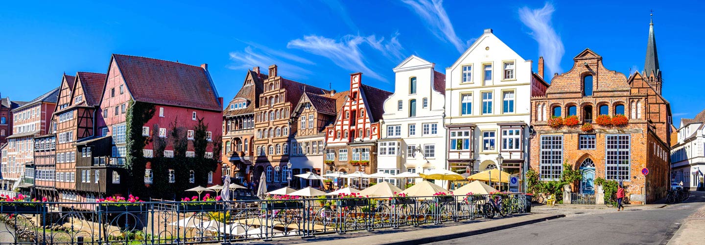 Bauunternehmen Lüneburg - inhabergeführte Baufirma - für Bauvorhaben in der Stadt und dem Landkreis Lüneburg  & Umgebung - Bürogebäude Neubau Gewerbebau Hallenbau Gewerbeimmobilien Geschäftshaus Bürohaus Altstadtgebäude