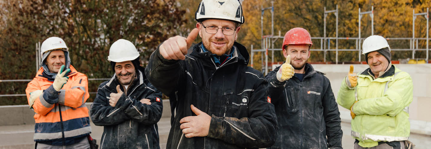 Die Stapelfeldt Bauunternehmung, familiäres Bauunternehmen in Geesthacht, Meisterbetrieb seit fast 25 Jahren. Bewirb dich jetzt in unserem Bau-Team.