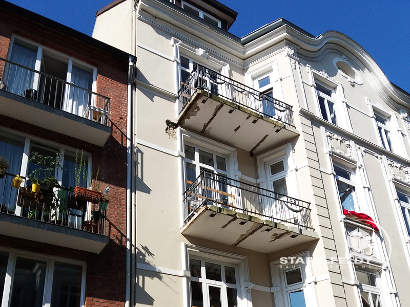 Sanierung Denkmalschutz Fassadensanierung Denkmalschutzamt Rekonstruktion Neuerstellung Balkone Balkonsanierung Gesimse Stuckateur Hoheluft-West Bauunternehmen Stapelfeldt Bauunternehmung Geesthacht Großraum Hamburg Lauenburg Lüneburg
