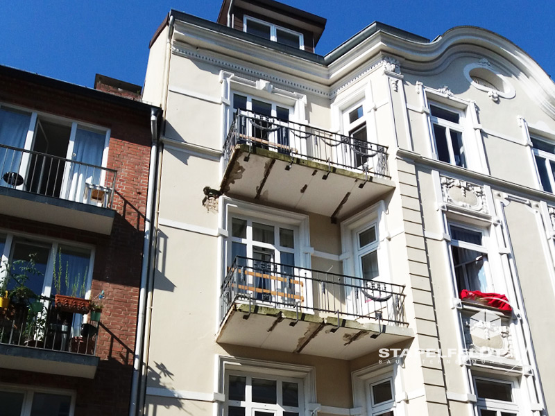 Sanierung Denkmalschutz Fassadensanierung Denkmalschutzamt Rekonstruktion Neuerstellung Balkone Balkonsanierung Gesimse Stuckateur Hoheluft-West Bauunternehmen Stapelfeldt Bauunternehmung Geesthacht Großraum Hamburg Lauenburg Lüneburg