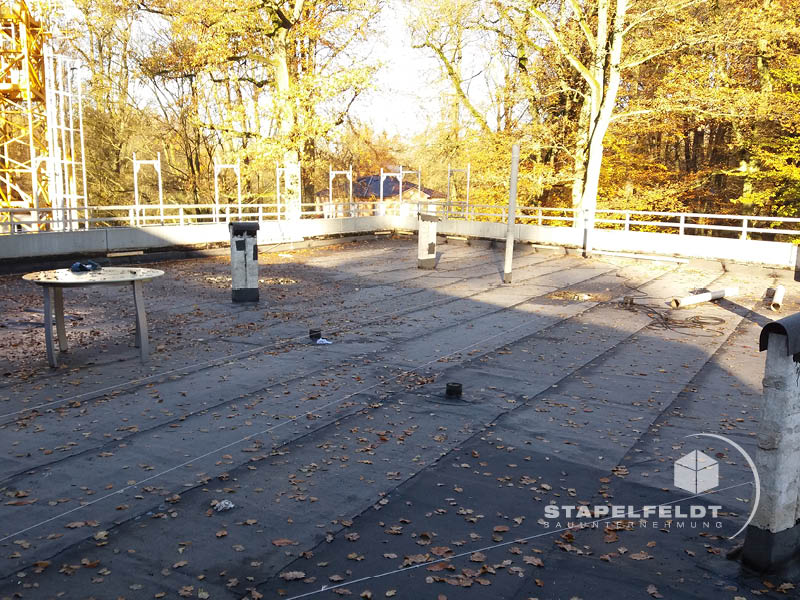 Dachsanierung Umbaumaßnahmen Seniorenheim Altenheim Seniorenanlage Aufstockung Wohltorf barrierefreies Wohnen Bauen Barrierefreiheit rollstuhlgerecht Bauunternehmen Stapelfeldt Bauunternehmung
