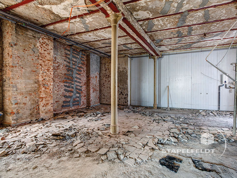 Bauunternehmen für Industriebau Bauunternehmen Umbau Schlachthof Verwaltungsgebäude Büroetage Hamburg Sankt Pauli Abbrucharbeiten Sanierung Fassade Denkmalschutz Sanierungsmaßnahmen Lagerhalle Werkshalle Industriegebäude Stapelfeldt Bauunternehmung