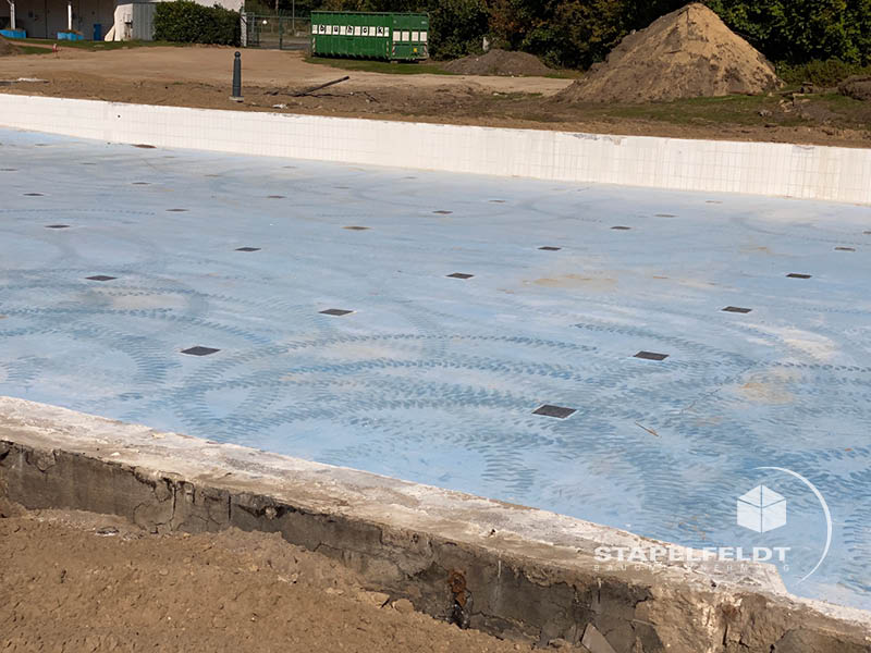 Sanierung Sanierungsmaßnahmen Sanierungsarbeiten Umbau Umbaumaßnahmen öffentliche Gebäude Freibad Freizeitbad Komplettsanierung Bauunternehmen Stapelfeldt Bauunternehmung Geesthacht Großraum Hamburg Lauenburg Lüneburg