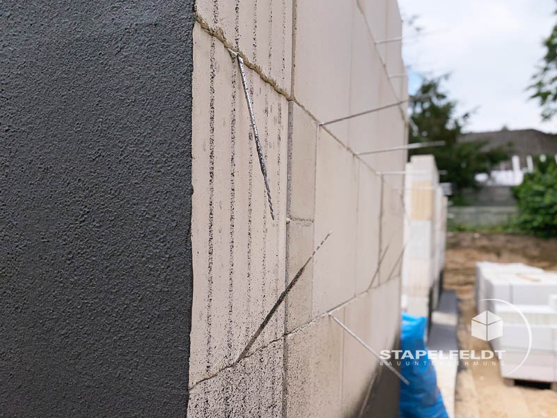 Erdgeschoss-Mauerwerk – Neubau Mehrfamilienhaus Witzhave (KfW-40) | Stapelfeldt Bauunternehmung