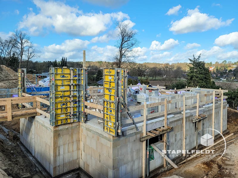 Neubau Einfamilienhaus Luxusvilla Villa Schwimmbad Aufzug Niedersachsen Geesthacht Bauunternehmen Stapelfeldt Bauunternehmung Hamburg