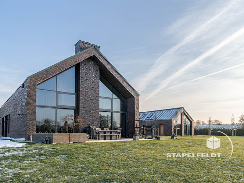 Stapelfeldt Bauunternehmung Geesthacht | Baustelle Neubau Einfamilienhaus Vierlanden Hamburg Curslack Bauunternehmen
