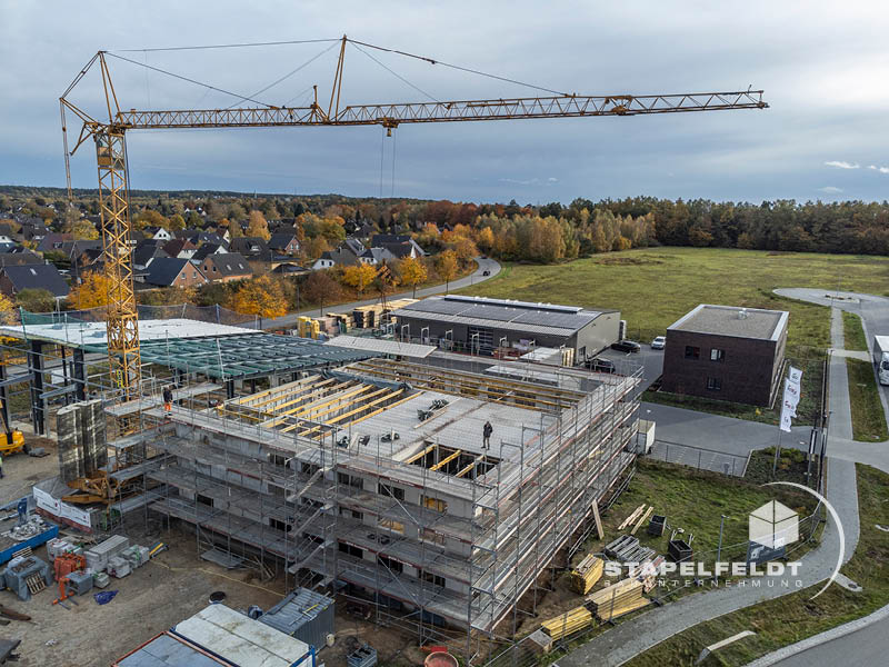 Neubau Gewerbegebiet Nord Leibnizstraße Halle & Verwaltungsgebäude | Baustelle Hallenbau Industriebau | Bauunternehmen Stapelfeldt Bauunternehmung Geesthacht