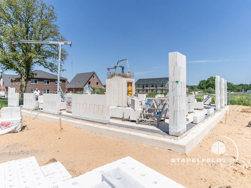 Das Bauunternehmen für den Neubau von 5 Mehrfamilienhäusern in Tespe | Baugebiet am Am Avendorfer Weg / Osterstücke | nach KfW 40 Standard | Stapelfeldt Bauunternehmung