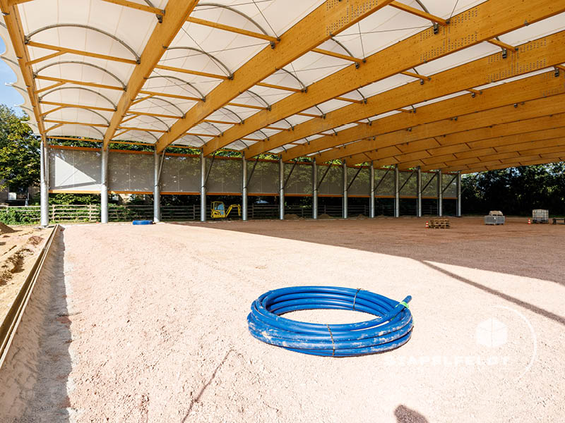Streifenfundament für Hockeyhalle des Hockeybundesstützpunktes in Hamburg | Bauunternehmen für Neubau von Sporthallen, Sportanlagen, Hallenbau, Stahlhallen, Stahlhallenbau | Stapelfeldt Bauunternehmung