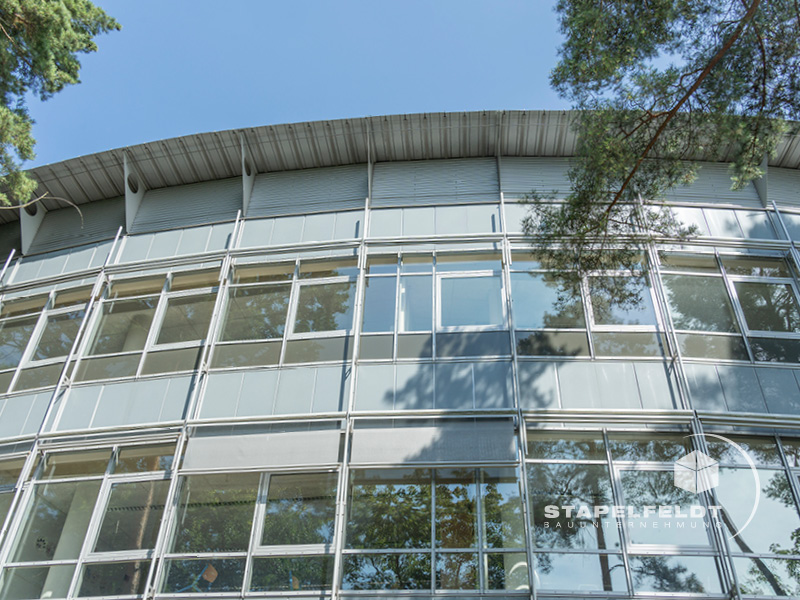 Alfred-Nobel-Schule Geesthacht | Neubau Klettergerüst Förderverein soziales Engagement | Bauunternehmen Stapelfeldt Bauunternehmung
