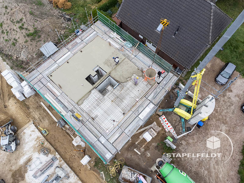 Planung & Bauen eines Doppelhauses in Hamburg mit Bauunternehmen | Doppelhaushälften neu bauen | Doppelhaus / Zweifamilienhaus Hamburg Bergedorf | neues Haus bauen Stapelfeldt Bauunternehmung