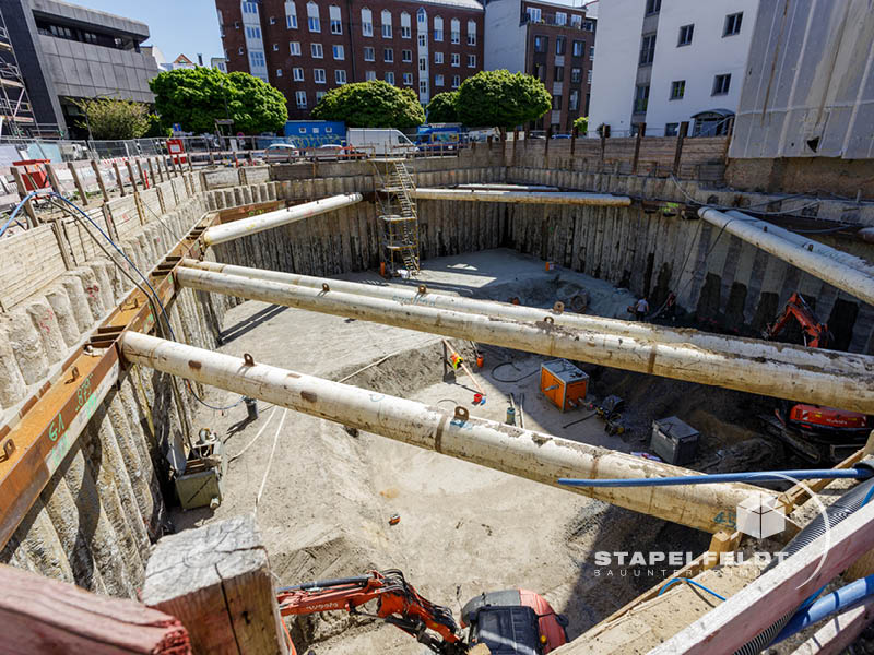 Sauberkeitsschicht (SKS) | Fundamentarbeiten für den Neubau eines Hotels / Hotelneubau in Hamburg-Altstadt am Rödingsmarkt durch das Bauunternehmen Stapelfeldt Bauunternehmung