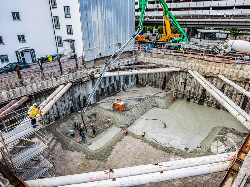 Erstellung der Sauberkeitsschicht (SKS) für den Neubau eines Hotels / Hotelneubau in Hamburg-Altstadt am Rödingsmarkt durch das Bauunternehmen Stapelfeldt Bauunternehmung