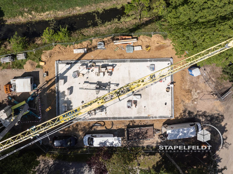 Baustellenfoto Luftaufnahme | Neubau Doppelhaushälfte & Wohnungen, 5 Wohneinheiten, Hamburg Curslack Bezirk Bergedorf, Bauunternehmen Stapelfeldt Bauunternehmung aus Geesthacht