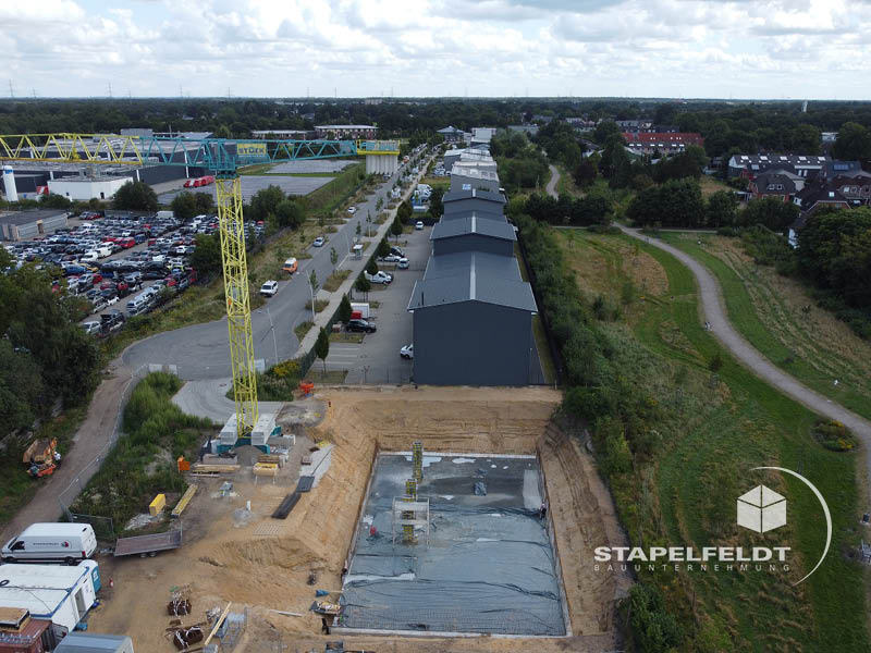 Neubau Halle mit Tiefgarage Autowerkstatt Norderstedt Frederikspark | Hallenbau Bauunternehmen Stapelfeldt Bauunternehmung Geesthacht