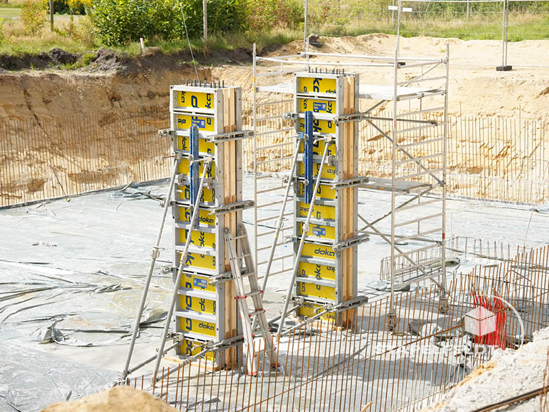 Neubau Halle mit Tiefgarage Autowerkstatt Norderstedt Frederikspark Batonarbeiten Verschalung | Hallenbau Bauunternehmen Stapelfeldt Bauunternehmung Geesthacht