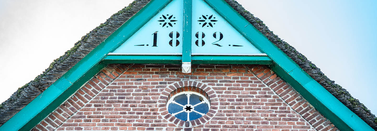 Bauunternehmen für Sanierung Rundbogenfenster im Klinkermauerwerk | Scheune von 1882 Hamburg Bergedorf Vier- und Marschlande | Stapelfeldt Bauunternehmung Geesthacht