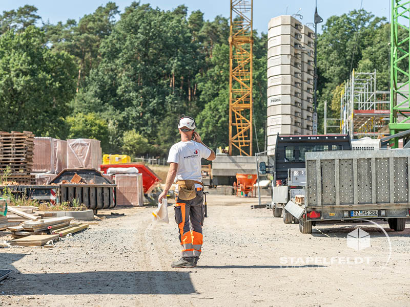 Stapelfeldt-Polier Christian auf der Baustelle für den Neubau von EDEKA und PENNY in Neetze