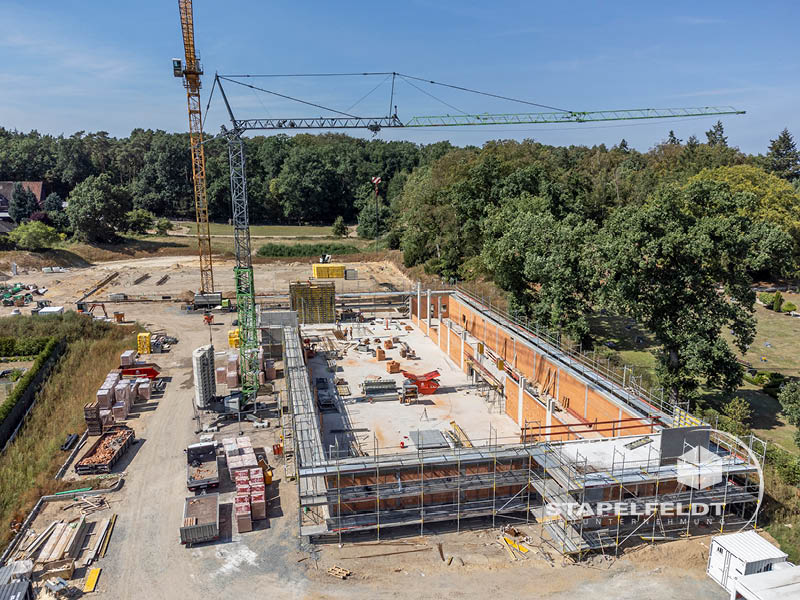 Rohbau des neuen EDEKA- und PENNY-Standorts in Neetze mit Mauerwerks- und Stahlbetonarbeiten der Stapelfeldt Bauunternehmung